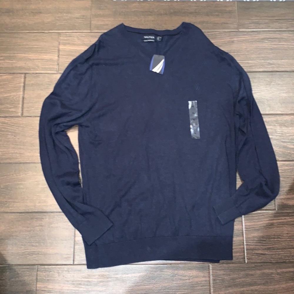 Men’s Nautica sweater, new with tags, size XL